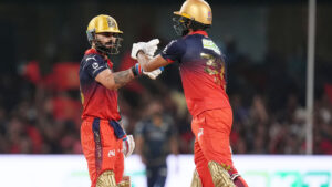 RCB: ఆర్సీబీకి షాకింగ్ న్యూస్.. ఢిల్లీతో కీలక మ్యాచ్‌కు స్టార్ ఓపెనర్ దూరం..!