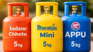 5KG Cylinder Prices: సామాన్యులకు షాకింగ్ న్యూస్.. పెరిగిన 5 కేజీల చిన్న సిలిండర్ ధర.. ఎంతంటే..?
