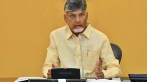 CM Chandrababu: శాంతిభద్రతలపై సీఎం కీలక సమీక్ష.. సైబర్ వార్ రూమ్ ఏర్పాటు చేయాలని ఆదేశాలు