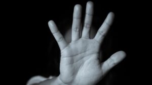 Hyderabad Horror: సినిమా షూటింగ్ పేరుతో దారుణం.. యువతిపై ఇద్దరు యువకుల అత్యాచారం!