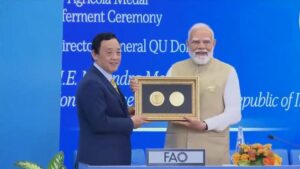 PM Modi: ఇటలీలో మోడీకి అత్యున్నత గౌరవం.. అగ్రికోలా మెడల్‌తో సత్కారం