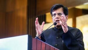 Piyush Goyal: అందరం కలిసి ముందుకెళ్లాల్సిన సమయం వచ్చింది.. పరిశ్రమలకు పీయూష్ గోయల్ హెచ్చరిక