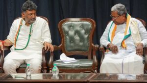 Karnataka Politics: కర్ణాటక కాంగ్రెస్‌లో మళ్లీ కుర్చీల కొట్లాట.. త్వరలోనే హైకమాండ్ కీలక నిర్ణయం!