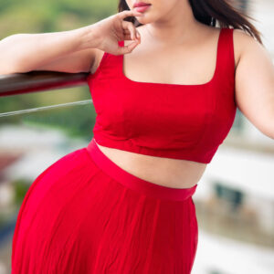 అదృష్టం అంటే ఈ అమ్మడిదే.. ఇండస్ట్రీ పట్టించుకోకపోయినా.. మరోసారి పిలిచి ఛాన్స్ ఇచ్చిన బాలయ్య