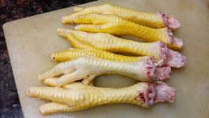 Chicken Feet: కోడి కాళ్లకు ఎందుకు అంత డిమాండ్.. వీటిని తింటే కలిగే అద్భుత ప్రయోజనాలు ఇవే!