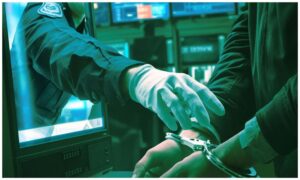 Digital Scam: ఒకే ఒక్క ఫోన్‌ కాల్‌.. 54 రోజులు నిర్బంధంలో.. బెదిరింపులతో రూ.40 లక్షల టోకరా..!