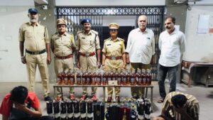 Hyderabad Liquor Scam: బ్రాండెడ్ మందు బాబులకు షాక్.. ప్రీమియం లిక్కర్‌లో చీప్ లిక్కర్..