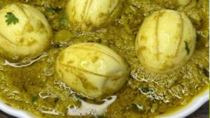 Egg Masala: కండరాల పుష్టికి సూపర్ ఫుడ్‌.. హెల్తీ అండ్ టేస్టీ గ్రీన్‌ ఎగ్‌ మసాలా.. ఇలా చేసి తింటే