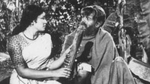 Tollywood : 60 ఏళ్లు.. 700కు పైగా సినిమాలు.. ప్రతి హీరో సినిమాలో ఆమె ఉండాల్సిందే.. ఎవరో గుర్తుపట్టారా.. ?