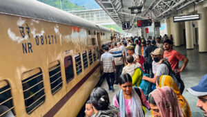 Indian Railways: సమ్మర్‌ స్పెషల్‌ ట్రైన్స్‌.. కాజీపేట, విజయవాడ నుండి ప్రత్యేక రైళ్లు.. ఏయే ప్రాంతాలకు అంటే..