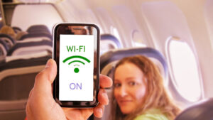 Wi-Fi in Airplane: ఇక ఆకాశంలో పూర్తి నెట్‌వర్క్.. విమానం వైఫై ఎలా పనిచేస్తుంది? నిజం తెలిస్తే ఆశ్చర్యపోతారు..!