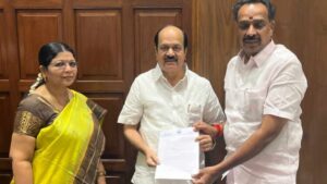 AIADMK MLA Resignation: ఏఐఏడీఎంకేకు మరో షాక్.. ఎమ్మెల్యే ఎంఆర్ విజయభాస్కర్ రాజీనామా