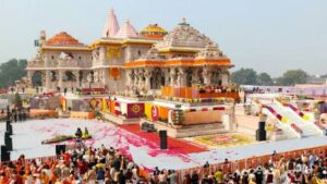 Ayodhya Ram mandir: రామ మందిర విరాళాలు చోరీ.. 8 మందిపై ఎఫ్ఐఆర్..