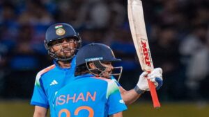 Shubman Gill: విరాట్ కోహ్లీ రికార్డు బద్దలు.. శుభ్‌మన్ గిల్ అరుదైన మైలురాయి..