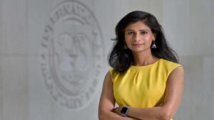Gita Gopinath: దీర్ఘకాలిక యుద్ధం జరిగితే ప్రపంచానికే ప్రమాదం.. గీతా గోపినాథ్ హెచ్చరిక
