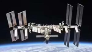 ISS Air Leak: అంతరిక్షంలో ఆందోళన.. అంతర్జాతీయ అంతరిక్ష కేంద్రంలో గాలి లీక్ కలకలం