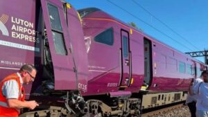 London train crash: ఘోర రైలు ప్రమాదం.. ఇద్దరు మృతి, 80 మందికి పైగా గాయాలు