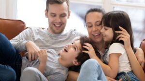 Parenting Tips: డిజిటల్ చెరలో బాల్యం.. రోబోలుగా మారుతున్న పిల్లలు! పేరెంట్స్ ఈ జాగ్రత్తలు తీసుకోండి..