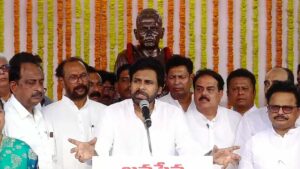Pawan Kalyan: తెలంగాణ వాళ్లకు మా తెలంగాణ అనే భావన ఉంది.. ఆంధ్రా వాళ్లకు ఎటువంటి భావన ఉందో అర్థంకాదు..!