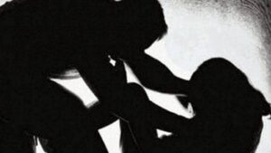 Casting Couch : సినిమాలలో అవకాశాలు ఇప్పిస్తా.. కోరిక తీర్చాలని నటికి వేధింపులు
