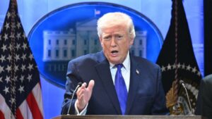 Trump Tariff Cut: ట్రంప్ కీలక నిర్ణయం.. టారిఫ్స్ 25% నుంచి 15% తగ్గింపు.. ఈ రంగాలకు ప్రయోజనం