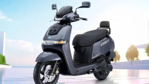 Electric Scooter: అమ్మకాల్లో రికార్డు సృష్టిస్తున్న ఎలక్ట్రిక్‌ స్కూటర్‌.. అన్ని కంపెనీలను వెనక్కి నెట్టి..