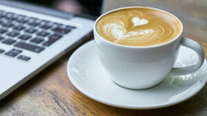 Coffee: కాఫీ తాగడానికి బెస్ట్ టైమ్ ఏది..? ఈ తప్పులు చేస్తే మీ శరీరంలో జరిగేది ఇదే..