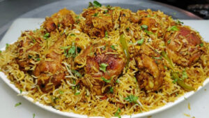 Free Biryani: చికెన్ బిర్యానీలో ఈగ.. కస్టమర్‌కు 10 ప్లేట్ల ఉచిత బిర్యానీ..!