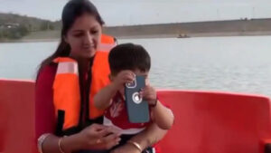 Watch Video: వార్నీ ఎంత పని చేశావురా బుడ్డోడా..! దెబ్బకు అమ్మ నవ్వు సెకన్లలో మాయం..!