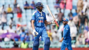 Gill Batting: ఆకాశమే హద్దుగా చెలరేగిన శుభ్‌మన్ గిల్.. రోహిత్ శర్మ రికార్డు పటాపంచల్..
