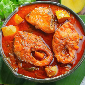 Fish Curry Recipe: ఘుమఘుమలాడే పక్కా పల్లెటూరి స్టైల్ చేపల పులుసు.. ఈ చల్లగాలికి తింటే అబ్బా..