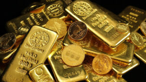 Gold Rates: బంగారం ధరలపై మరో పిడుగు.. ఈ ఏడాది చివరి నాటికి అందనంత ఎత్తుకు.. మూర్చపోయే లెక్కలివే…