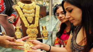 Gold Rates: బంగారం రూ.5 వేలు డౌన్.. వెండి రూ.1500 క్రాష్.. ధరల్లో భారీ మార్పులు..