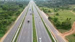 Andhra Pradesh: ఏపీ ప్రజలకు భారీ గుడ్ న్యూస్.. రాష్ట్రం మీదుగా ఆరు లైన్ల నేషనల్ గ్రీన్‌ఫీల్డ్ హైవే..