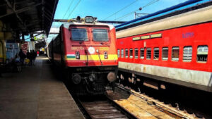 Indian Railways: రైలు వెనుక ఈ గుర్తు లేకపోతే ఎంత ప్రమాదమో తెలుసా..? ఇందులో ఇంత అర్థం ఉందా?