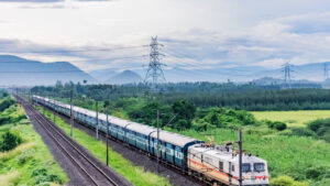 Indian Railways: కొత్త రూల్స్.. ప్రయాణం చేసేటప్పుడు ఇది తీసుకెళ్తే రూ.10 వేల జరిమానా.. స్పాట్‌లో కట్టాల్సిందే..