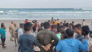 Nellore: కోడూరు బీచ్‌లో విషాదం.. ముగ్గురు గల్లంతు.. బాలుడి మృతి