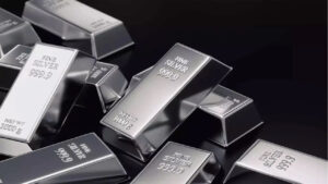 Silver Price: రెండు నెలల్లో రూ.40 వేలు తగ్గిన వెండి ధర.. ప్రస్తుతం ఎంత ఉందో తెలుసా..?