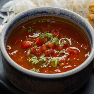 Tomato Rasam: జలుబు, దగ్గు క్షణాల్లో మాయం.. నోటికి అమృతంలా అనిపించే ఆంధ్ర టొమాటో చారు!