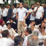 Delhi: ఢిల్లీలో హై టెన్షన్.. మోడీ నివాసం ఎదుట కాంగ్రెస్ భారీ నిరసన.. సంకెళ్లతో ఆందోళన