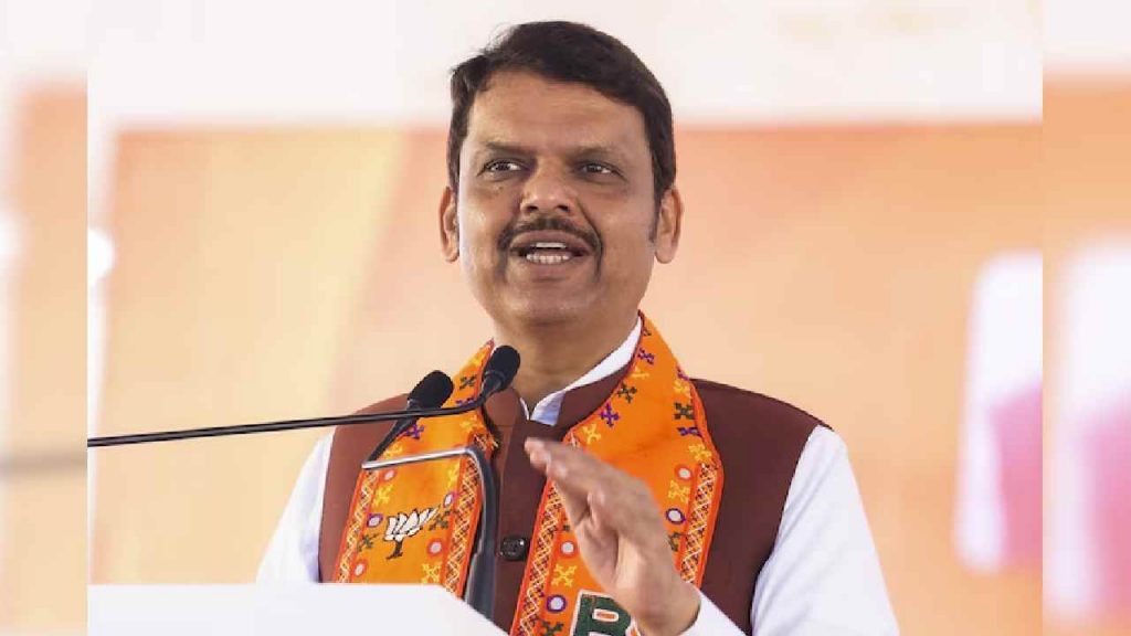 Devendra Fadnavis: సీఎం పదవికి ఫడ్నవీస్ రాజీనామా.. సంజయ్ రౌత్ సంచలన వ్యాఖ్యలు..