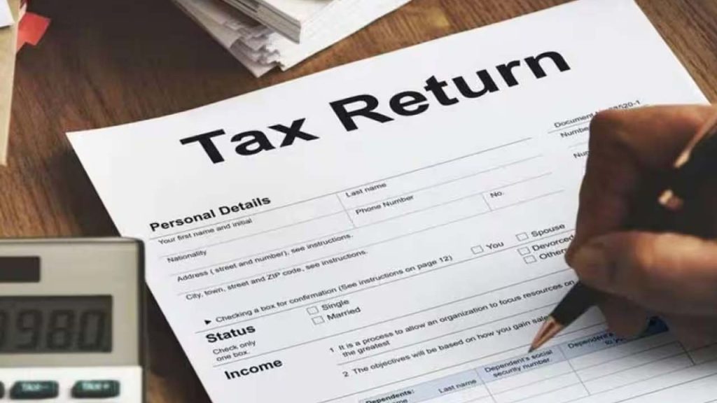 ITR Filing: కొత్త ట్యాక్స్ విధానమే బెస్ట్? పాత విధానం ఎవరికి లాభం.. నిపుణులు ఏం చెబుతున్నారంటే?