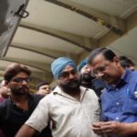 Kejriwal: పెట్రోల్ బంక్‌ దగ్గర కేజ్రీవాల్ హల్‌చల్.. E20 పెట్రోల్‌పై తీవ్ర విమర్శలు