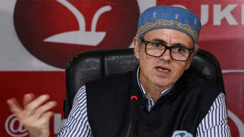Omar Abdullah: రూ.30 కోట్లతో ఎమ్మెల్యేలకు గాలం వేస్తున్నారు.. బీజేపీపై జమ్మూకాశ్మీర్ సీఎం ఆరోపణలు