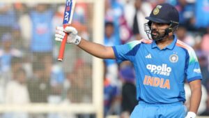 Rohit Sharma Century: హిట్ హిట్ మ్యాన్.. రోహిత్ శర్మ రికార్డు సెంచరీ.. గెలుపు దిశగా ఇండియా..