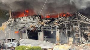 Russia-Ukraine War: రష్యా-ఉక్రెయిన్ మధ్య మళ్లీ భీకర దాడులు.. 15 మంది మృతి