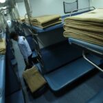 Train: మరీ చీఫ్‌గా దుప్పట్లు చోరీ.. కోచ్ అటెండెంట్లు గగ్గోలు.. ఎందుకంటే..!