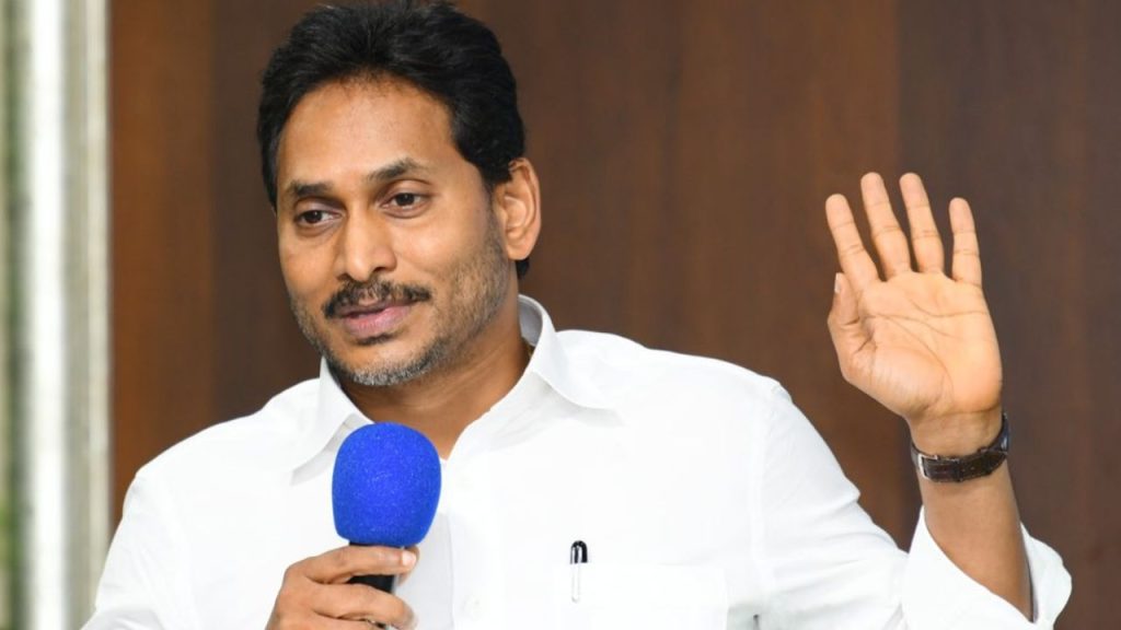 YS Jagan: ఆక్వా రైతుల కష్టాలు నాకు తెలుసు.. సిండికేట్‌ను కూకటివేళ్లతో పెకలిస్తా!
