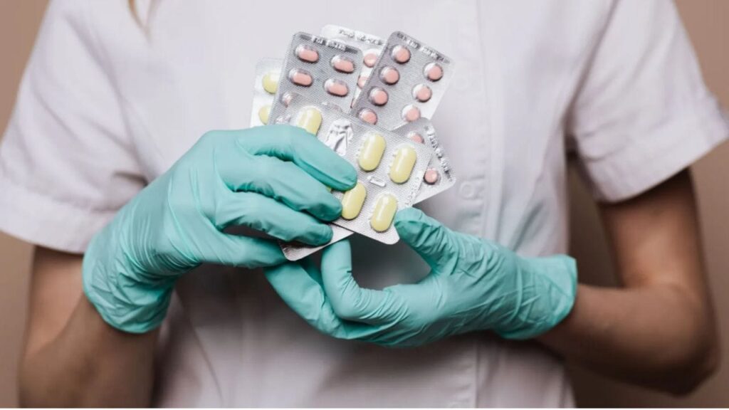 Lancet Report :ప్రిస్క్రిప్షన్ లేకుండా ఈ మందులు వాడుతున్నారా? జాగ్రత్త.. తాజా స్టడీస్‌లో షాకింగ్ నిజాలు!