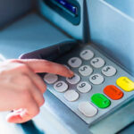 ATM Pin: ఏటీఎం పిన్‌లో కేవలం నాలుగు నెంబర్లు మాత్రమే ఎందుకుంటాయి..? ఓహో.. అసలు సీక్రెట్ ఇదా..